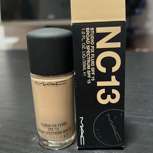 🍭💘Mac NC13 Studio Fix Fluid Foundation